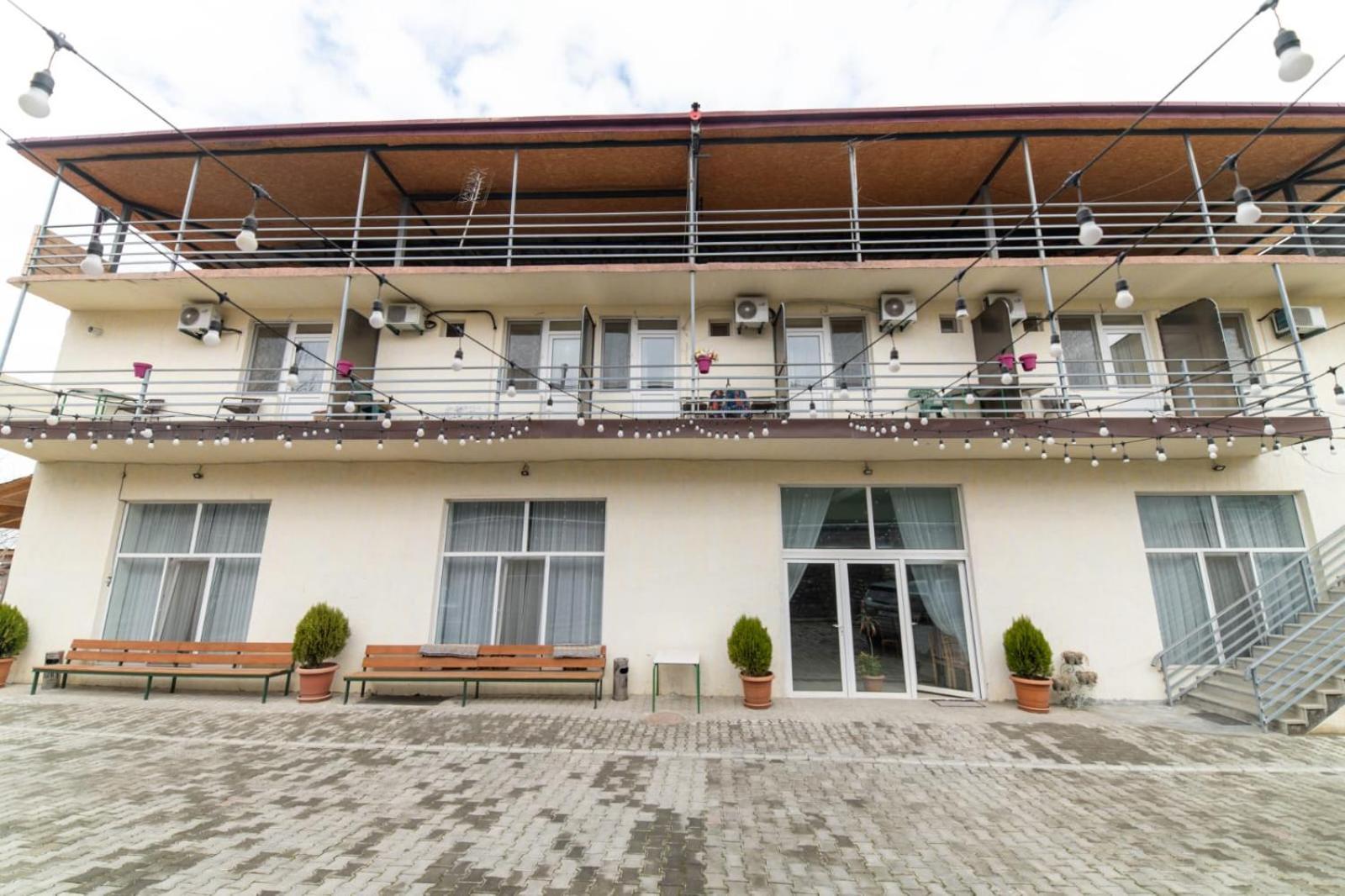 תלאווי Guest House Kavkasioni 33 מראה חיצוני תמונה