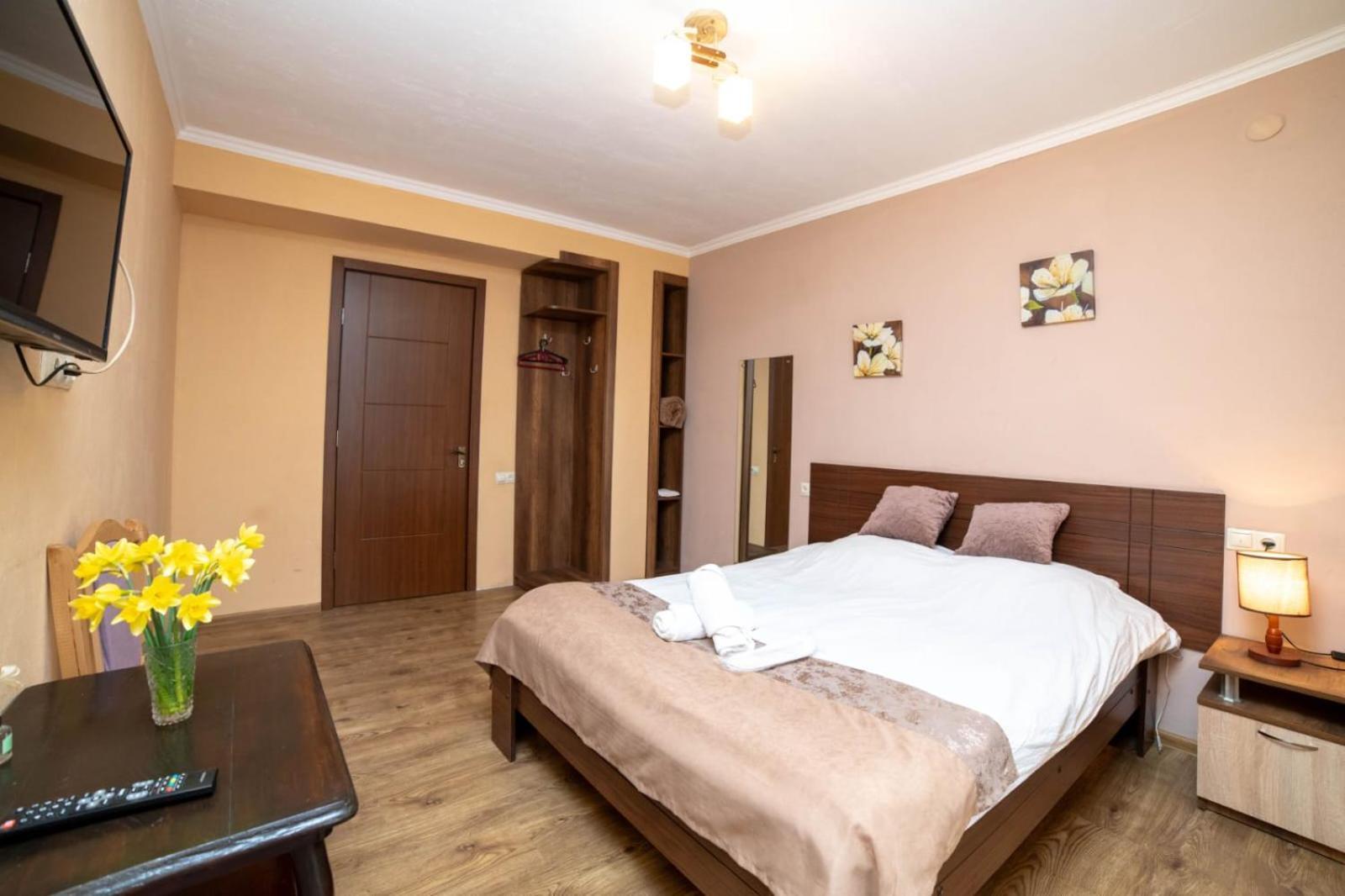 תלאווי Guest House Kavkasioni 33 מראה חיצוני תמונה